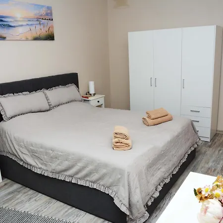 Beachside 2br Gem Lazur * Burgas