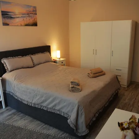 Beachside 2br Gem Lazur Apartment