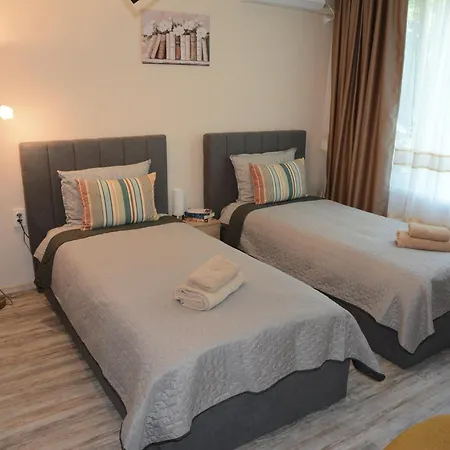 Beachside 2br Gem Lazur Burgas