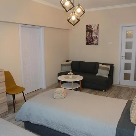 Apartment Beachside 2br Gem Lazur *